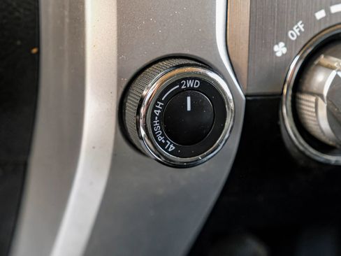 Used 2015 Toyota Tundra SR5 w/ SR5 Upgrade Package image 29