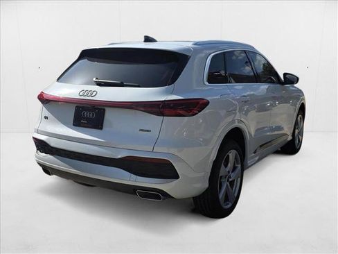 New 2025 Audi Q5 Premium w/ Premium Plus AWD/4WD image 5