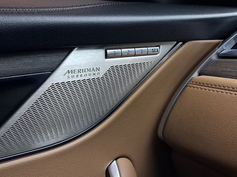 Used 2021 Jaguar F-PACE S image 11