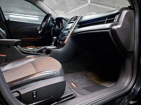 Used 2015 Chevrolet Malibu LT w/ Power Convenience Package image 34