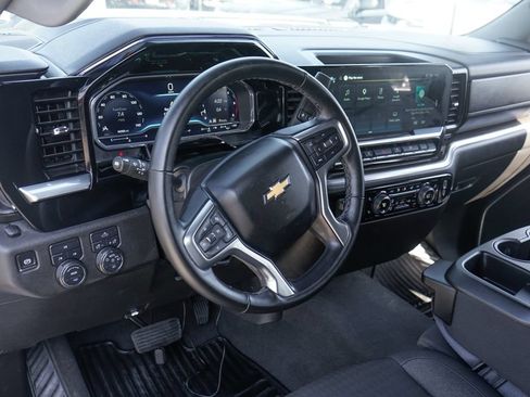 Used 2025 Chevrolet Silverado 3500 LT w/ Convenience Package AWD/4WD image 12