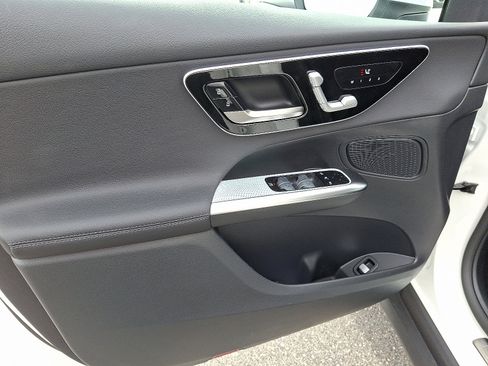 Certified 2025 Mercedes-Benz GLC 300 4MATIC image 11