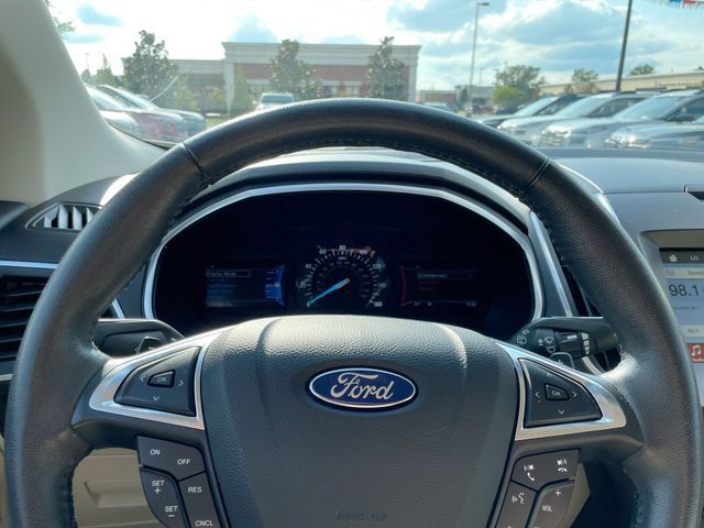 Used 2017 Ford Edge Titanium w/ Technology Package AWD/4WD image 24
