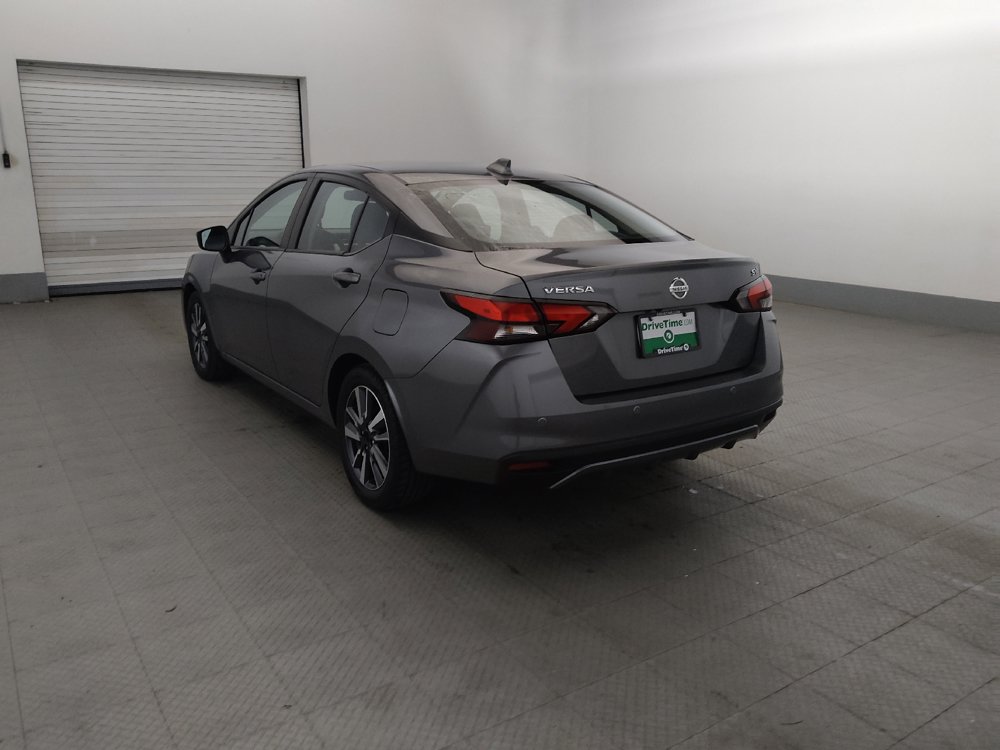 Used 2021 Nissan Versa SV FWD image 5