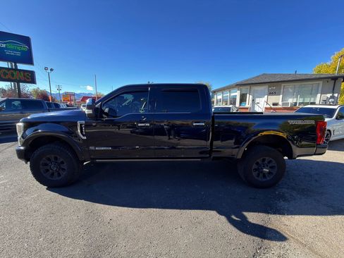 Used 2022 Ford F350 Platinum w/ Tremor Off-Road Package image 5