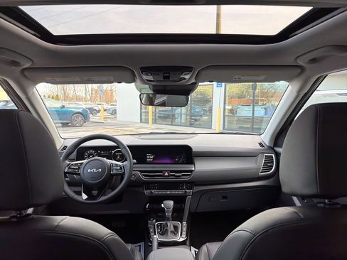 New 2026 Kia Seltos EX image 24