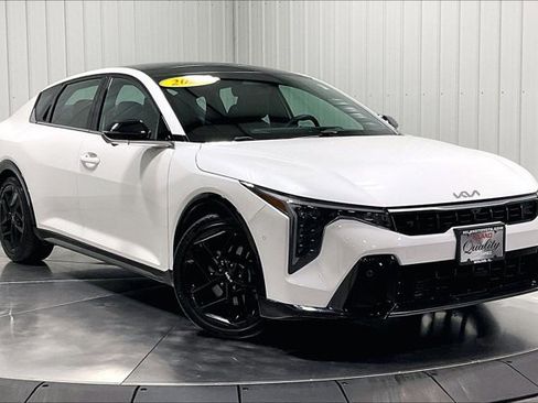 Used 2025 Kia K4 GT-Line Turbo image 3