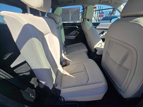 Certified 2025 Audi Q3 2.0T Premium Plus w/ Premium Plus Package image 14