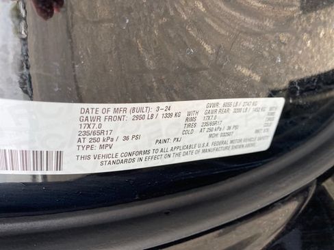 Used 2024 Chrysler Pacifica Touring-L FWD image 23
