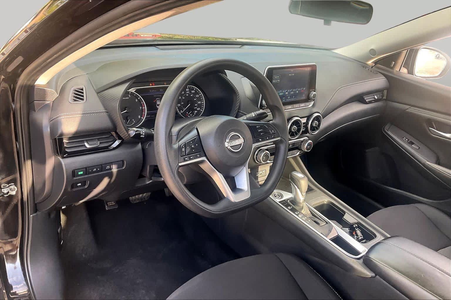 Used 2024 Nissan Sentra SV FWD image 17