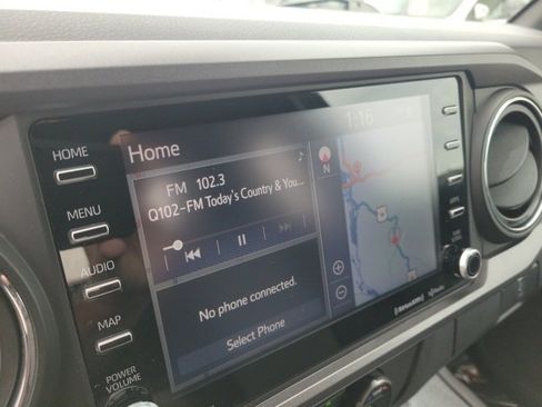 Used 2020 Toyota Tacoma TRD Off-Road image 12