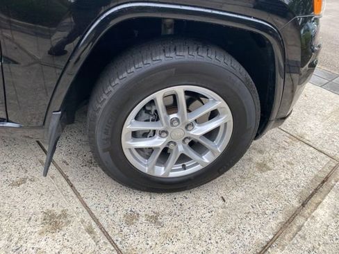 Used 2020 Jeep Grand Cherokee Overland image 18