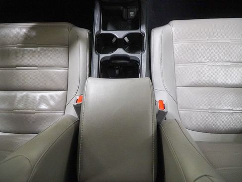 Used 2019 Honda CR-V Touring image 30