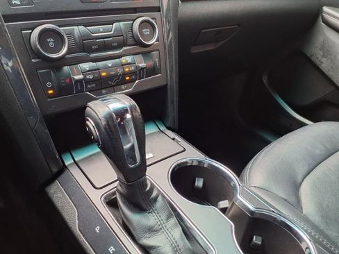Used 2018 Ford Explorer XLT w/ Equipment Group 202A image 21