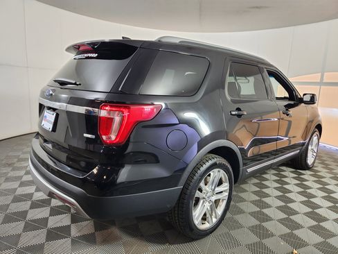 Used 2016 Ford Explorer XLT w/ Equipment Group 202A image 7