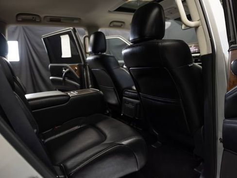 Used 2024 Nissan Armada SL w/ Captain's Chairs Package AWD/4WD image 20