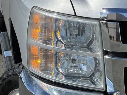 Used 2013 Chevrolet Silverado 2500 LT w/ Interior Plus Package image 42