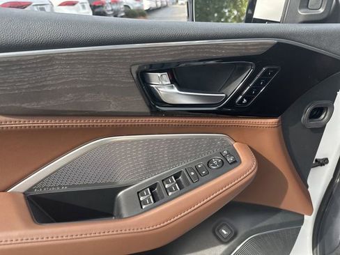 Used 2023 Acura MDX SH-AWD w/ Advance Package image 18