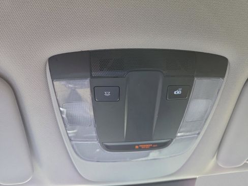 Used 2025 Kia Sportage LX image 17