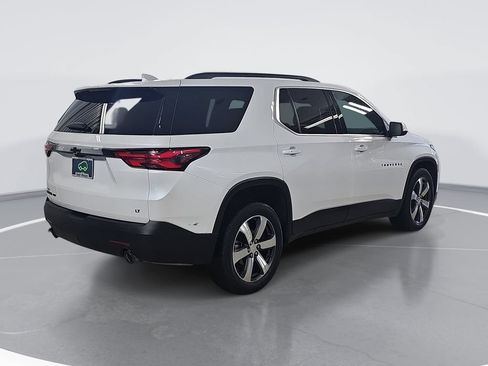 Used 2023 Chevrolet Traverse LT w/ LT Premium Package AWD/4WD image 3