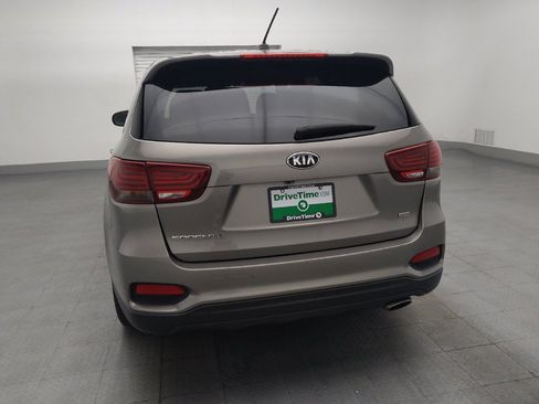 Used 2019 Kia Sorento FWD image 6