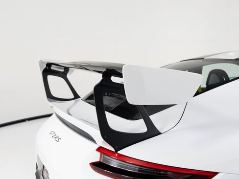 Used 2018 Porsche 911 GT2 RS image 72