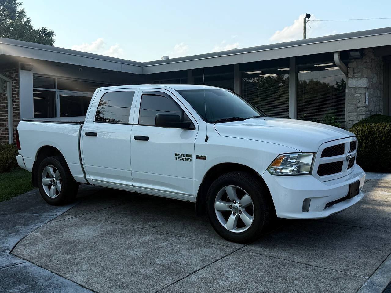 Used 2016 RAM 1500 Express w/ Popular Equipment Group AWD/4WD image 3