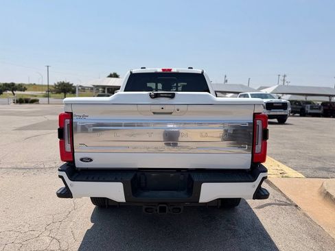 Used 2025 Ford F250 Platinum w/ Platinum Plus Package AWD/4WD image 5