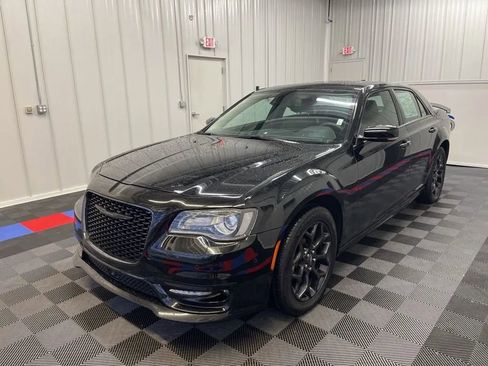 Used 2023 Chrysler 300 Touring L w/ Popular Equipment Group image 6