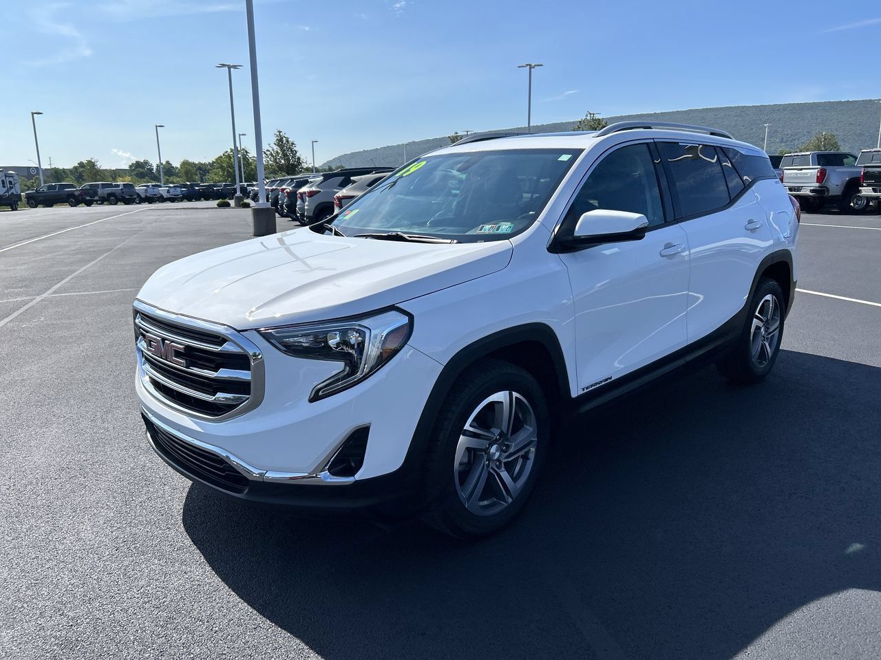 Used 2019 GMC Terrain SLT w/ Preferred Package AWD/4WD image 3