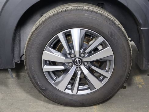 Used 2024 Nissan Pathfinder SL w/ Black Appearance Package FWD image 38