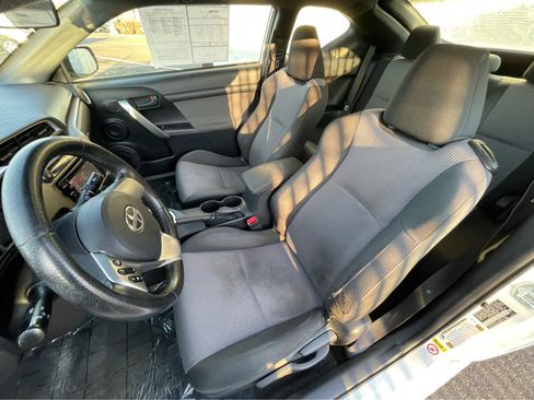 Used 2014 Scion tC image 22