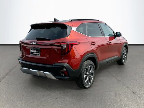 Certified 2024 Kia Seltos S FWD image 7