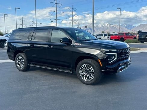 Certified 2025 Chevrolet Suburban Z71 AWD/4WD image 27