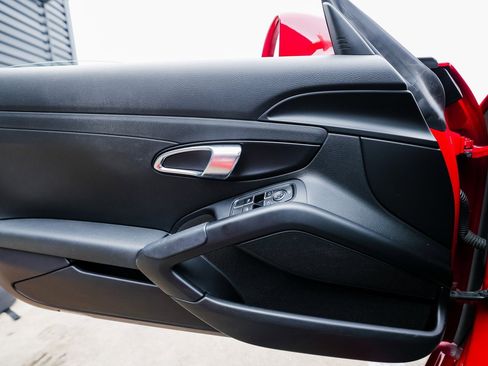 Certified 2022 Porsche 718 Cayman image 23