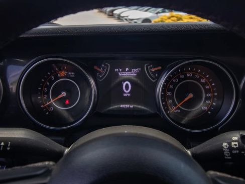 Used 2022 Jeep Wrangler Unlimited Sport AWD/4WD image 29