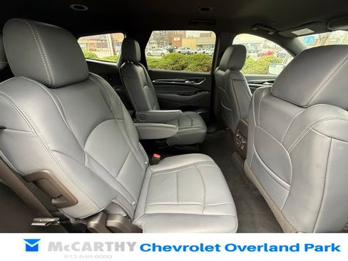 Used 2022 Buick Enclave Premium image 36