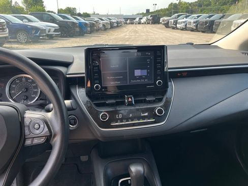 Used 2022 Toyota Corolla LE w/ LE Convenience Package FWD image 24