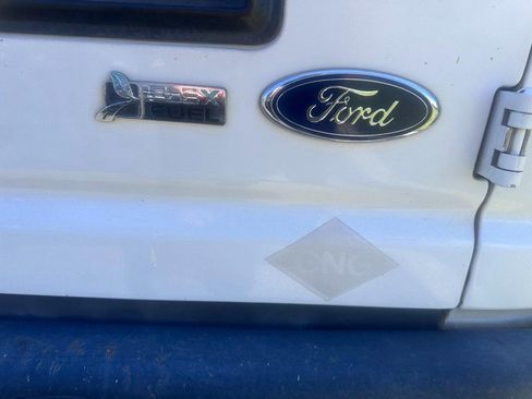 Used 2009 Ford E-350 and Econoline 350 XL RWD image 5