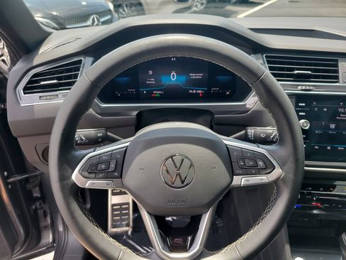 Used 2023 Volkswagen Tiguan SE R-Line FWD image 28