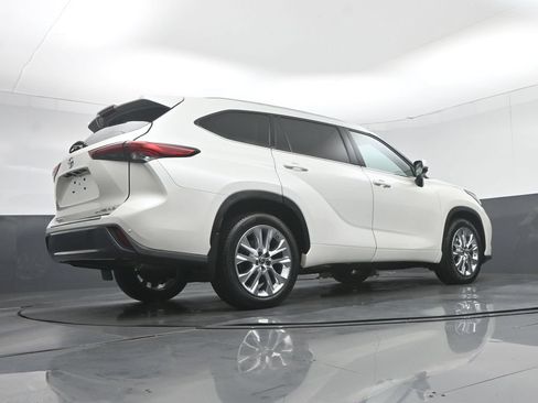 Used 2021 Toyota Highlander Limited AWD/4WD image 70
