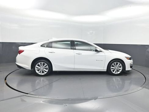 Used 2025 Chevrolet Malibu LT FWD image 32