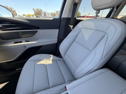 New 2026 Lincoln Nautilus Premier AWD/4WD image 31