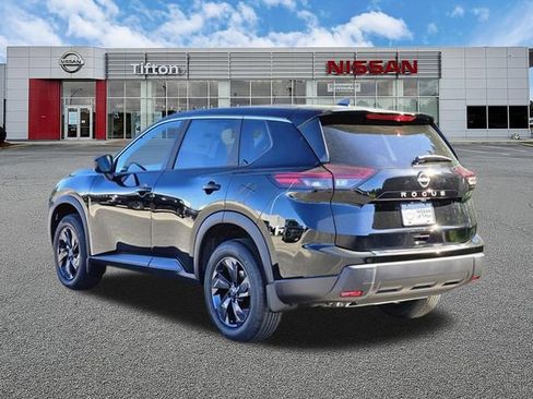 New 2026 Nissan Rogue SV FWD image 6