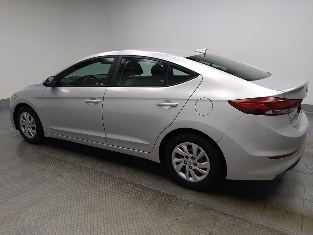Used 2017 Hyundai Elantra SE FWD image 3