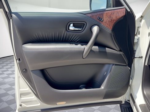 Used 2020 Nissan Armada SL w/ Premium Package RWD image 14