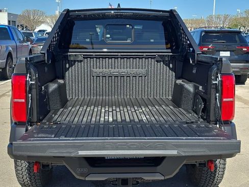 Used 2026 Toyota Tacoma Trailhunter image 12