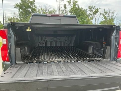 Used 2021 Chevrolet Silverado 1500 LT Trail Boss w/ Convenience Package II AWD/4WD image 11