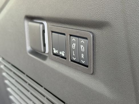 New 2026 Chevrolet Suburban LT w/ Comfort Package image 41