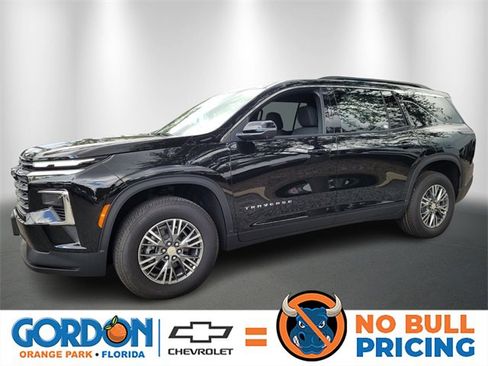 New 2025 Chevrolet Traverse LT w/ Driver Confidence Package image 1